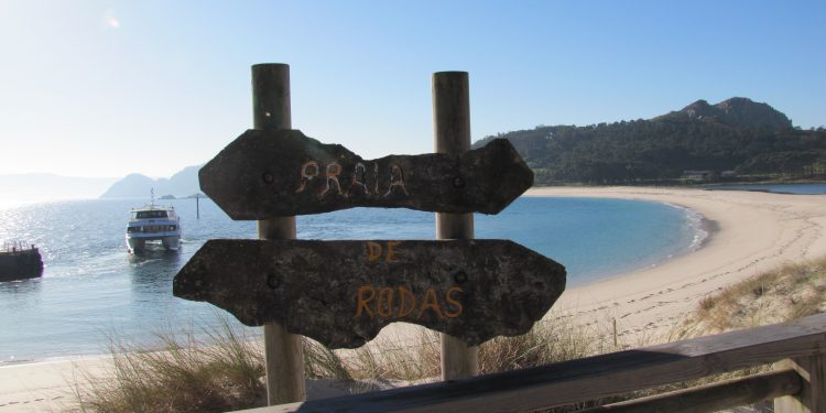 Las Cíes se disfrazan de destino veraniego en Carnaval