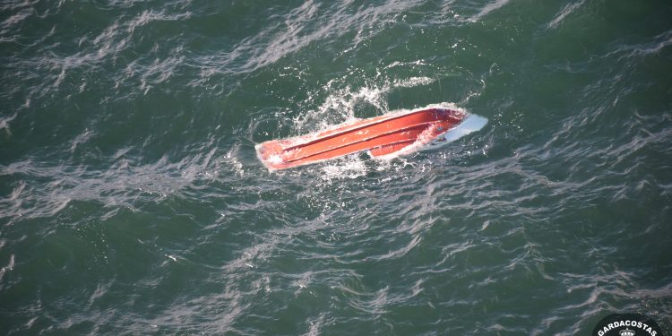 Loito en Baiona e Nigrán pola traxedia do pesqueiro «Marsua J» nas Illas Cíes