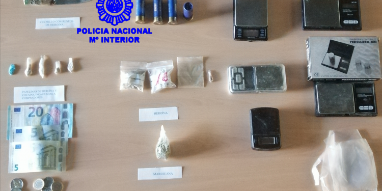 La Policía Nacional erradica un punto de venta de heroína en una casa de Valladares