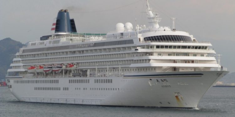 Un crucero japonés cancela su escala en Vigo por el coronavirus