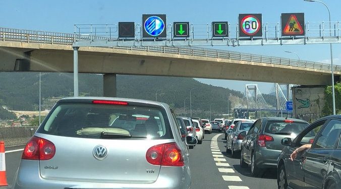 El juzgado condena a Audasa a devolver los peajes cobrados por los atascos en Rande