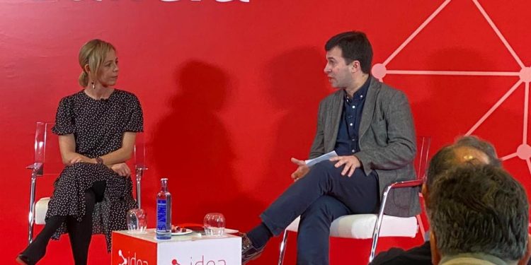 El PSdeG retoca las listas propuestas por Pontevedra e incluye a la periodista viguesa Noelia Otero