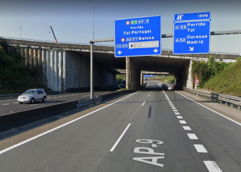 Excarcelada una persona tras volcar con su vehículo en la AP-9 en Vigo