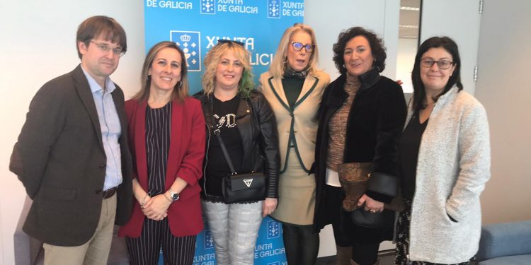 A Xunta promete aos veciños de Pereiró e Valadares a mellora da estrada Vigo-Vincios