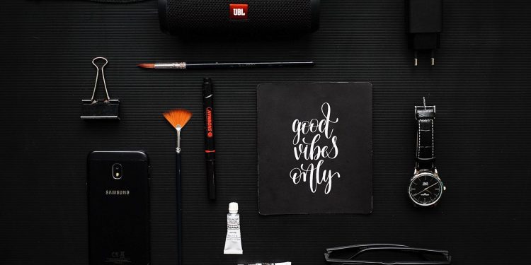 ¿Por qué debes invertir en regalos publicitarios?