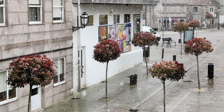 Las primeras nieves del año llegan a A Cañiza