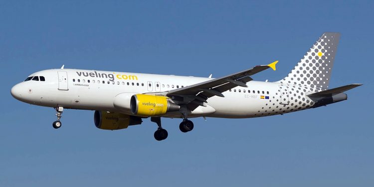 Vueling y Binter abandonan Peinador mientras Air Europa e Iberia reducen más su operativa