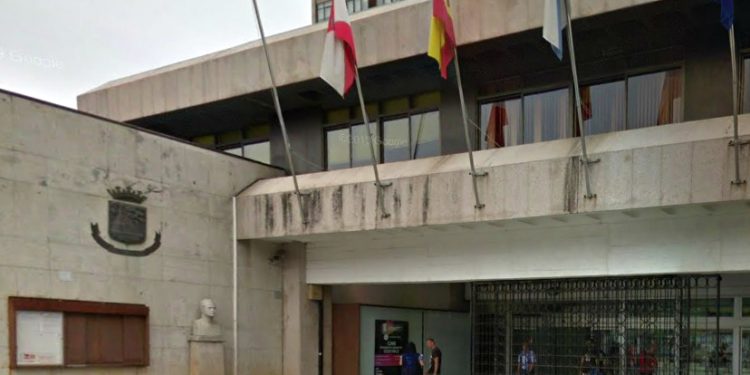 O BNG de Vigo pide retirar o busto de Juan Carlos I da Praza do Rei