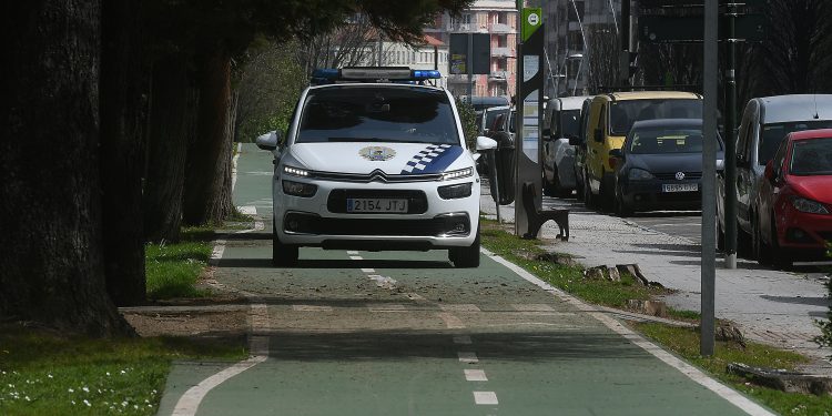 Detenido en Vigo tras enfrentarse al policía que le iba a denunciar por incumplir el confinamiento