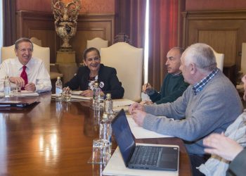 A Deputación aproba unha liña de emprego para que Mos e Cangas contraten 34 traballadores