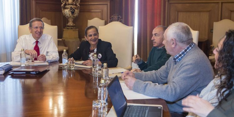 A Deputación aproba unha liña de emprego para que Mos e Cangas contraten 34 traballadores