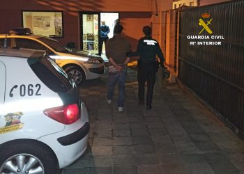 Ingresa en prisión por robos en comercios en Cangas