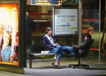 Esperando el autobús