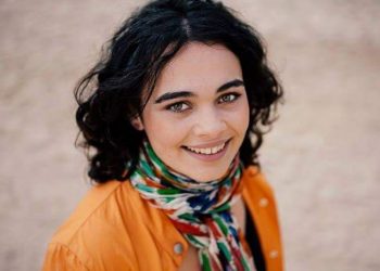 Esperanza Mara estrea «Cantemos xuntos» en directo en  Afundación en casa