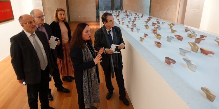 A profesora Yolanda Herranz mostra no MARCO a súa refinada claridade visual