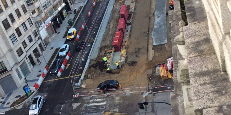 «As obras en Vigo están impedindo abrir ventás para ventilar casas»