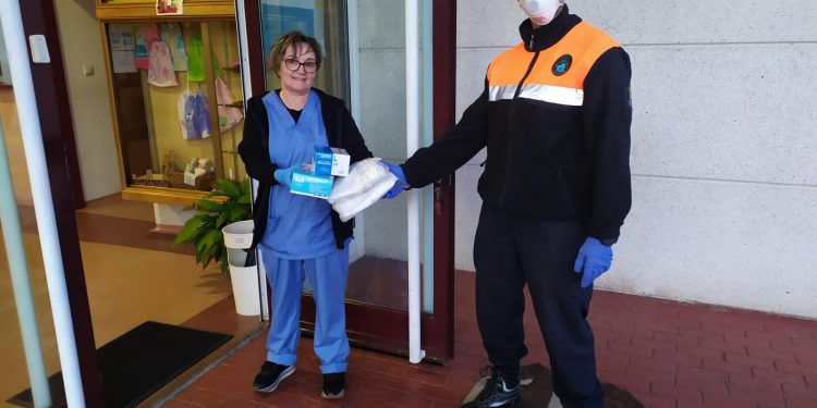 O Sergas acode a centros de maiores e sociosanitarios de Vigo para coordinar a situación