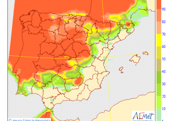 Vientos de 100 km/h se llevan a «Jorge» y traen ahora a Galicia a «Karine» con más lluvia
