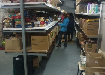 SOS Porriño reparte 3.000 quilos de alimentos para axudar a 160 familias