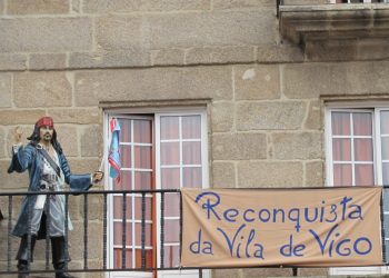 Vigo se cita en los balcones para celebrar su primera Reconquista de Interés Turístico Nacional