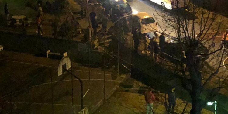 Desalojado un edificio en Vigo por un incendio en un garaje