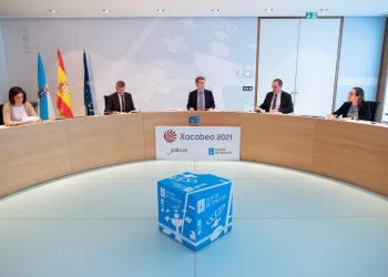 La Xunta cierra bares y centros comerciales y asume la tutela de hospitales privados