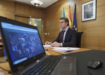 Feijóo lanza duras críticas ao Goberno pola falta de material sanitario