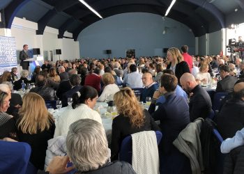 Feijóo: “Si usted va a Cataluña le dirán que España nos roba y si viene a Vigo le dirán que la Xunta nos roba”