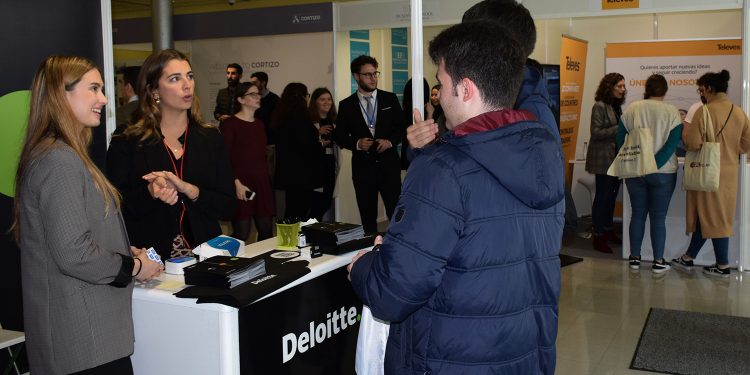 Tres días para entregar currículos no foro de emprego do Campus de Vigo