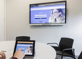 IESIDE empieza a impartir sus clases a distancia en Vigo