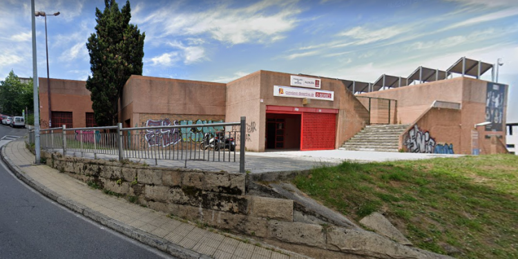 Vigo habilitará 38 catres para personas sin techo en el pabellón del Berbés