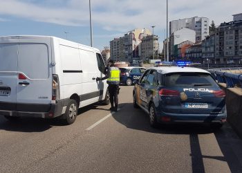 La Policía Nacional de Vigo, con siete agentes en cuarentena, registra sus dos primeros positivos