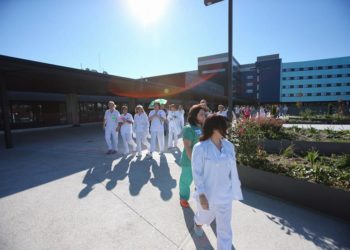 A área sanitaria de Vigo contrata a 65 residentes de 29 especialidades médicas e 4 de enfermaría