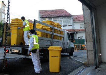 Contenur dona a Povisa y Vithas Fátima contenedores para residuos hospitalarios