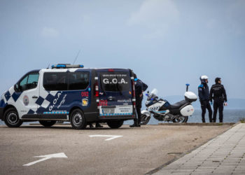 Caballero descarta poner horarios o limitar el uso de las playas este verano