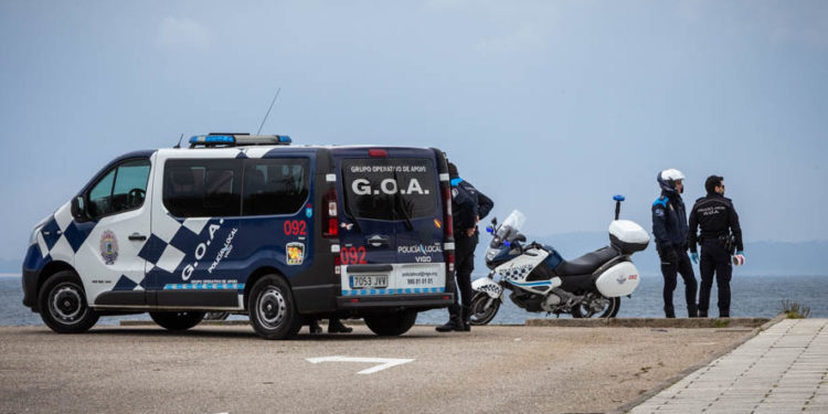Caballero descarta poner horarios o limitar el uso de las playas este verano