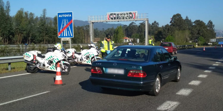 Interceptado en O Porriño un vecino de A Cañiza conduciendo sin permiso y positivo en drogas