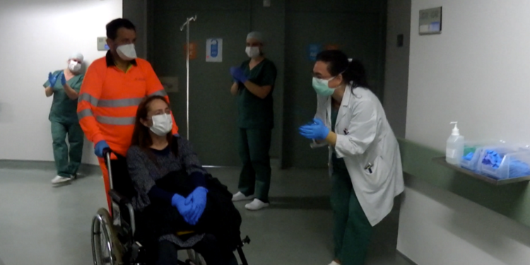 Vithas Fátima celebra el alta de una viguesa de 49 años tras una semana ingresada