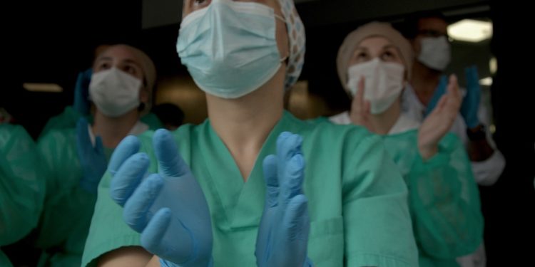 El área de Vigo reduce, por primera vez el mismo día, los tres principales parámetros de Covid-19