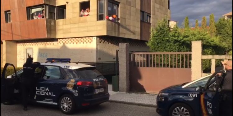 Sirenas de la Policía para el cumple de Clara en Alcabre