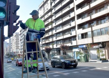 El área de Vigo vuelve a liderar los contagios en Galicia pero aligera doce plazas de hospitales