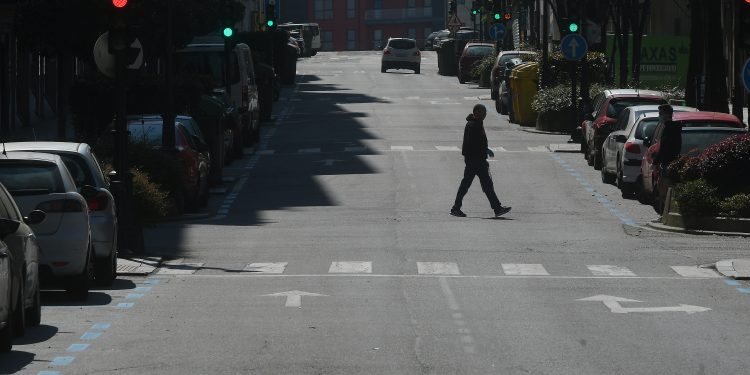 Vigo recibe tres donaciones anónimas con 10.000 kilos de fruta, 2.000 litros de leche y 2.000 yogures