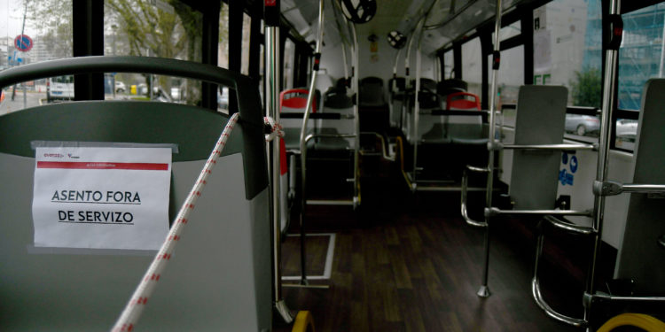 Denunciados dos vigueses tras subirse al Vitrasa para dar una vuelta por la ciudad