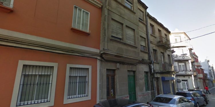 Desalojadas dos familias en Vigo por peligro de derrumbe de un edificio