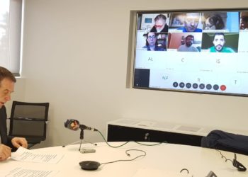 Abel Caballero renuncia a la mitad de su nómina de abril