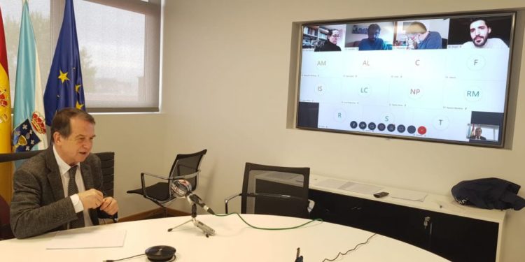 Caballero alerta de que bancos de Vigo intentan colocar sus productos con las ayudas del Gobierno