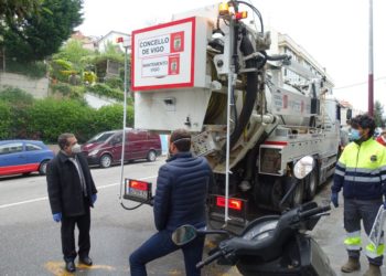Vigo incorpora un camión con 10.000 litros de capacidade para desinfectar o rural