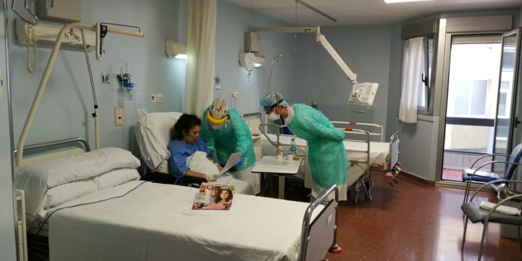 Cartas de apoyo para los pacientes con Covid-19 de Povisa