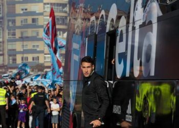 Los jugadores del Celta llaman a los socios más longevos para interesarse por ellos