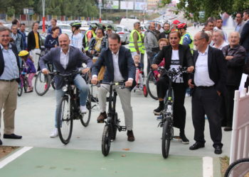 El Gobierno pide a Caballero que impulse el uso de la bicicleta a través de la FEMP